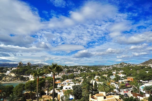Chalet de 4 habitaciones en Moraira, Teulada-Moraira en venta con piscina - 2.495.000 € (Ref: 9813220)