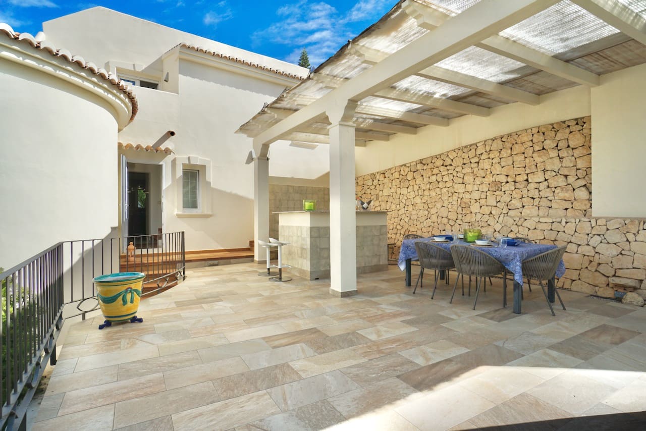 Chalet de 4 habitaciones en Moraira en venta con piscina - 2.495.000 € (Ref: 9813220)