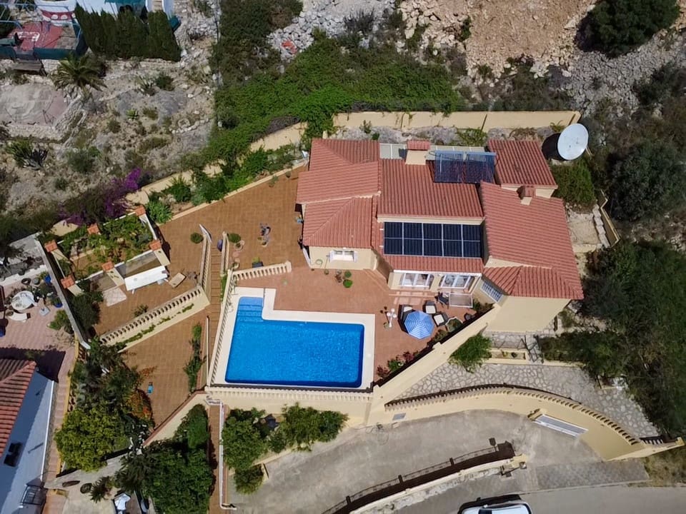 3 Zimmer Villa zu verkaufen in Pedreguer mit Pool - 410.000 € (Ref: 9813222)