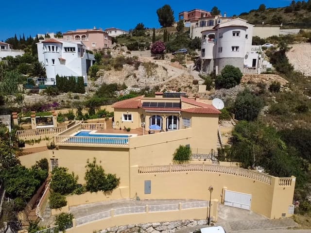 3 soveværelse Villa til salg i Pedreguer med swimmingpool - € 410.000 (Ref: 9813222)