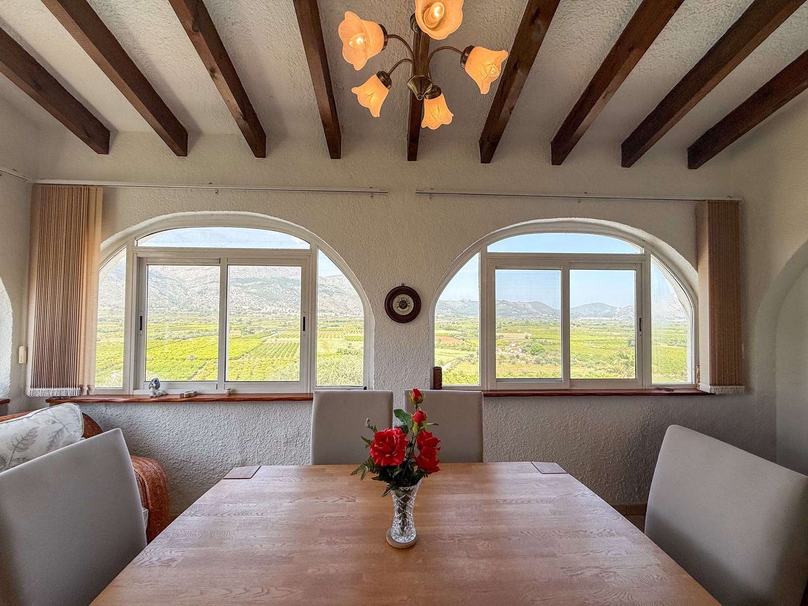 4 soveværelse Villa til salg i Orba med swimmingpool - € 420.000 (Ref: 9817779)
