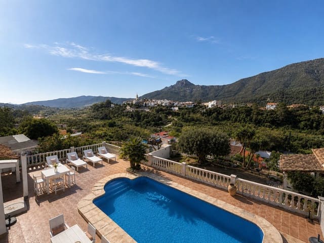 5 chambre Villa/Maison à vendre à Parcent avec piscine - 475 000 € (Ref: 9826349)