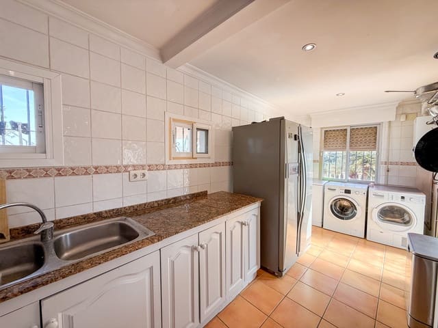 5 chambre Villa/Maison à vendre à Parcent avec piscine - 475 000 € (Ref: 9826349)