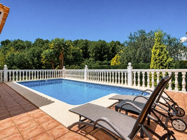 3 Zimmer Villa zu verkaufen in La Sella mit Pool - 660.000 € (Ref: 9830854)