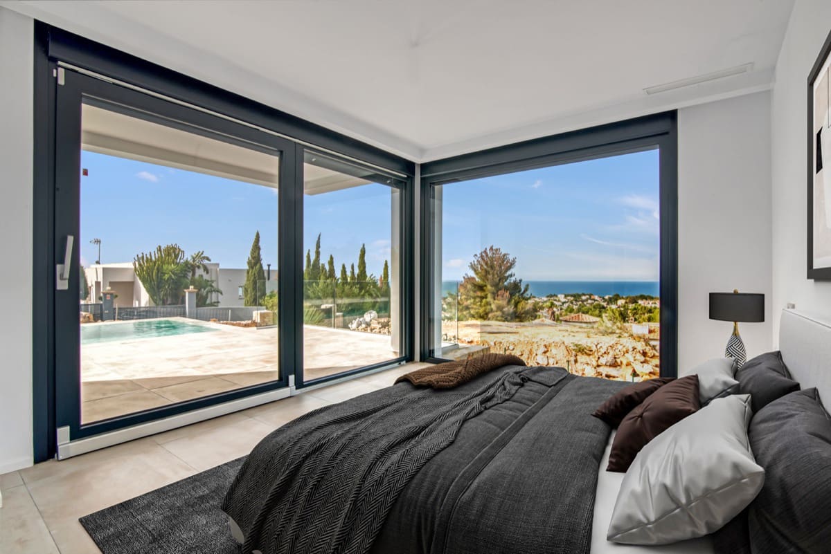 5 bedroom Villa for sale in Denia with pool - € 1,595,000 (Ref: 9896276)