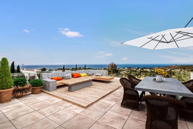 5 bedroom Villa for sale in El Montgó, Dénia with pool - € 1,595,000 (Ref: 9896276)