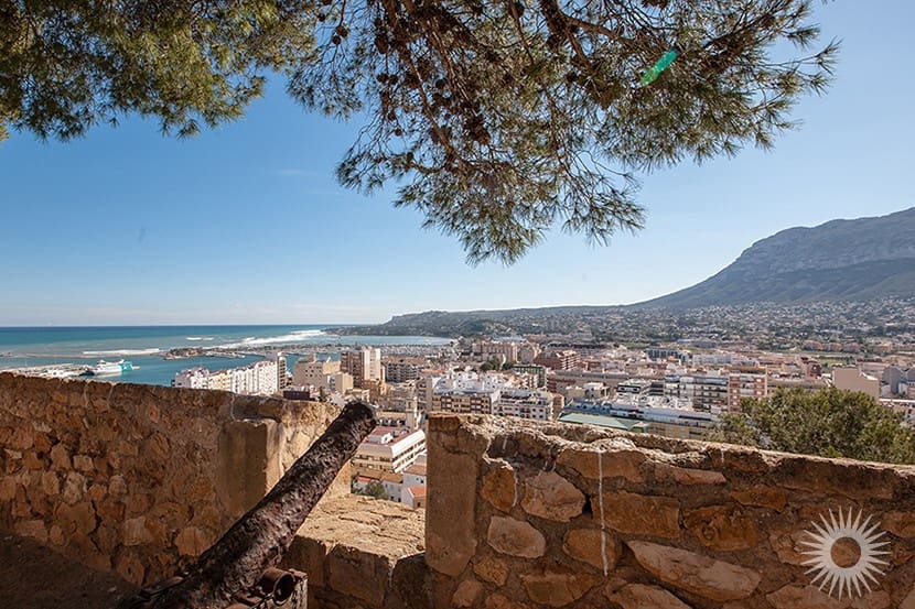 3 quarto Moradia para venda em Denia com piscina - 695 000 € (Ref: 9899129)