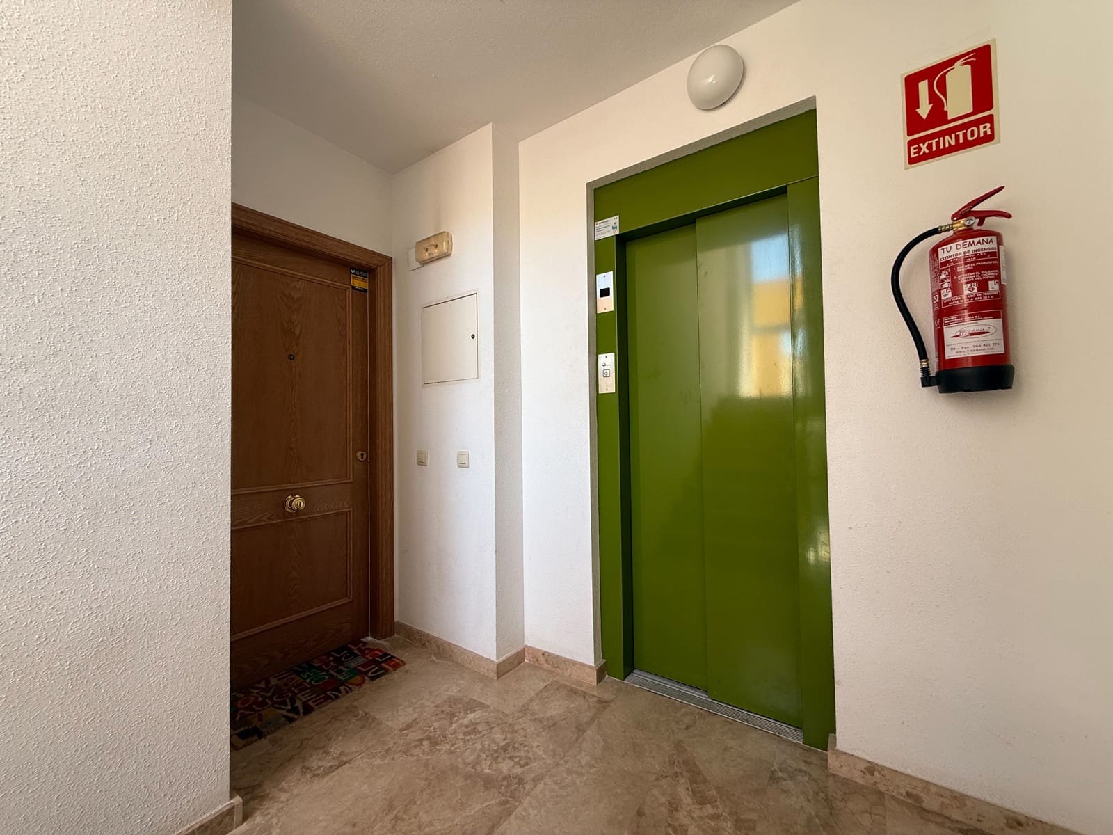 2 soveværelse Lejlighed til salg i Denia med swimmingpool - € 390.000 (Ref: 9915310)