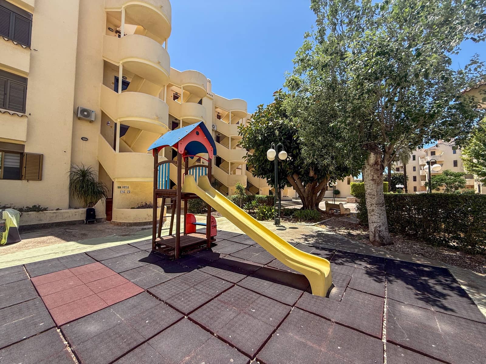 2 sovrum Lägenhet till salu i Denia med pool garage - 229 000 € (Ref: 9916496)
