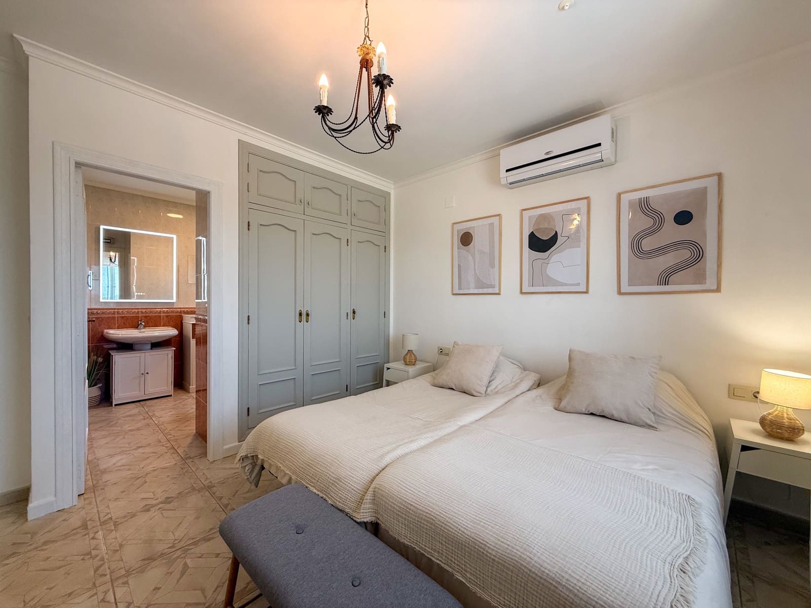 3 camera da letto Villa in vendita in Orba con piscina garage - 495.000 € (Rif: 9926887)