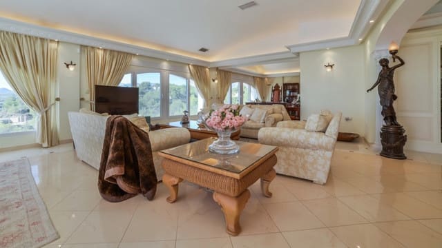 7 bedroom Villa for sale in Altea with pool - € 1,850,000 (Ref: 9928875)