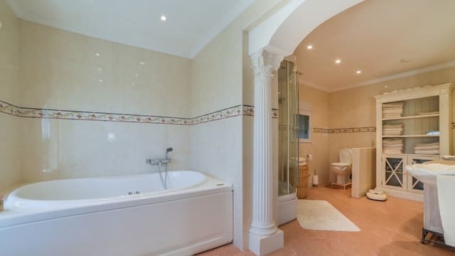 7 bedroom Villa for sale in Altea with pool - € 1,850,000 (Ref: 9928875)