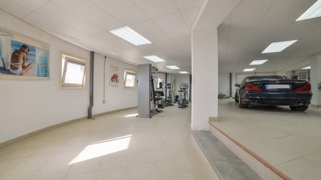 7 bedroom Villa for sale in Altea with pool - € 1,850,000 (Ref: 9928875)