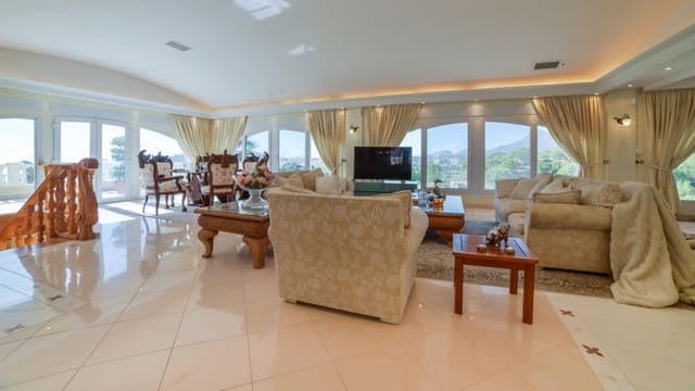 7 bedroom Villa for sale in Altea with pool - € 1,850,000 (Ref: 9928875)