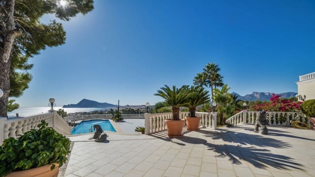 7 bedroom Villa for sale in Altea with pool - € 1,850,000 (Ref: 9928875)