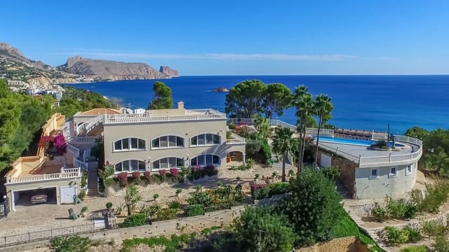 Chalet de 7 habitaciones en Altea en venta con piscina - 1.850.000 € (Ref: 9928875)