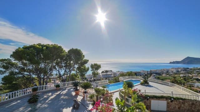 Chalet de 7 habitaciones en Altea en venta con piscina - 1.850.000 € (Ref: 9928875)