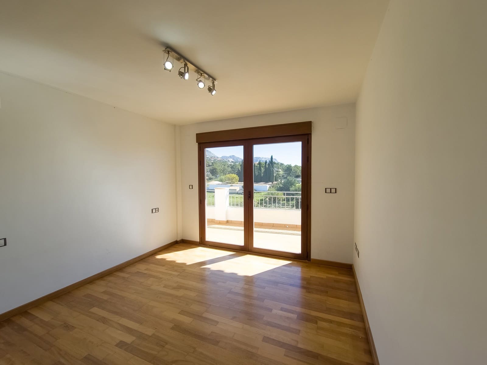 3 sypialnia Penthouse na sprzedaż w Altea z basenem - 589 000 € (Ref: 9933654)