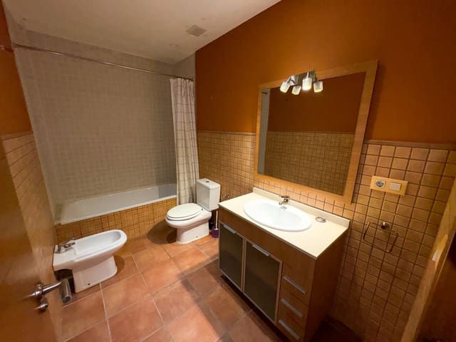 3 sypialnia Dom na sprzedaż w Llosa de Camacho, Alcalalí / Alcanalí z basenem garażem - 215 000 € (Ref: 9935962)