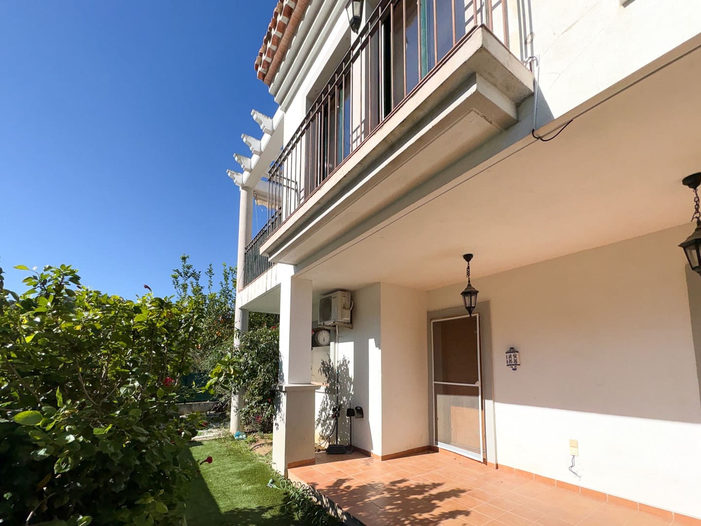 3 sypialnia Dom na sprzedaż w Llosa de Camacho z basenem garażem - 215 000 € (Ref: 9935962)