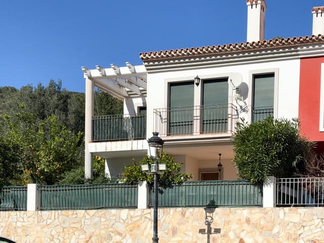 3 sypialnia Dom na sprzedaż w Llosa de Camacho, Alcalalí / Alcanalí z basenem garażem - 215 000 € (Ref: 9935962)