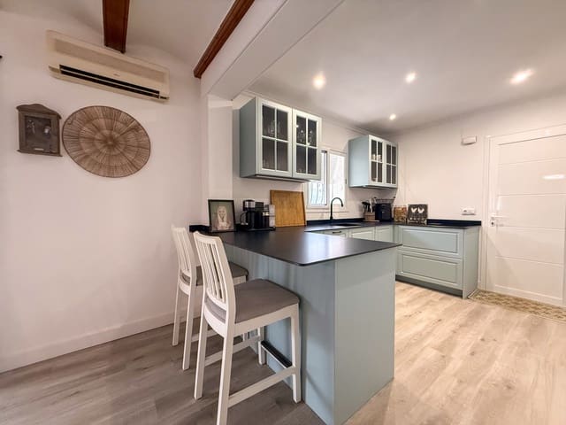 3 soverom Villa til salgs i Orba med svømmebasseng garasje - € 440 000 (Ref: 9980213)