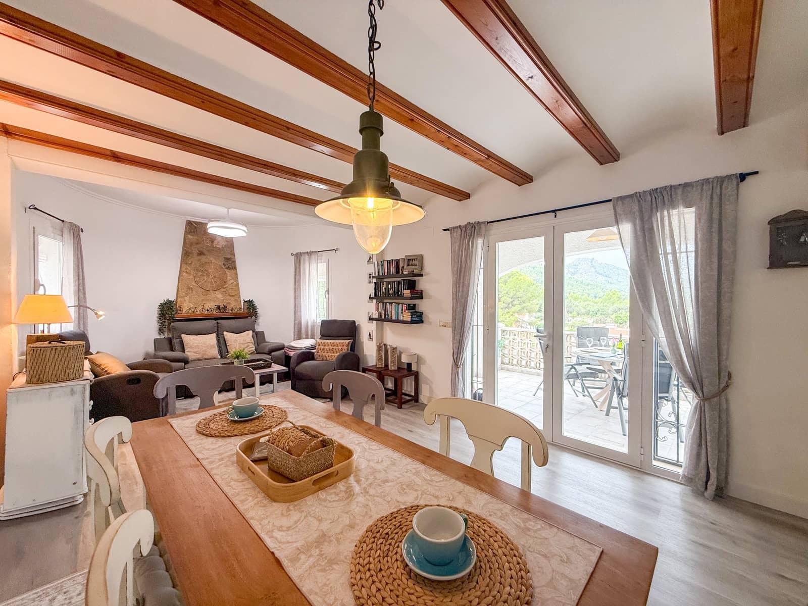 3 soverom Villa til salgs i Orba med svømmebasseng garasje - € 440 000 (Ref: 9980213)