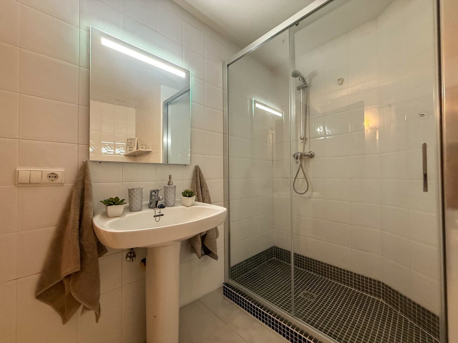 3 soverom Villa til salgs i Orba med svømmebasseng garasje - € 440 000 (Ref: 9980213)