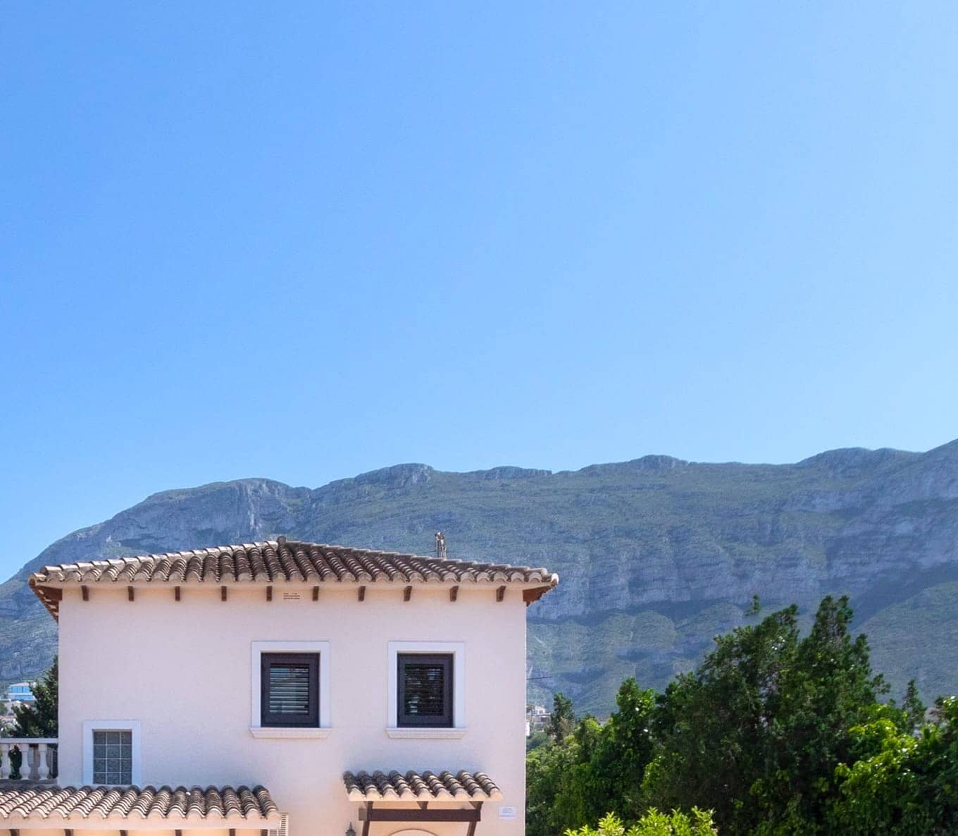 4 bedroom Villa for sale in Denia with garage - € 1,090,000 (Ref: 9982671)