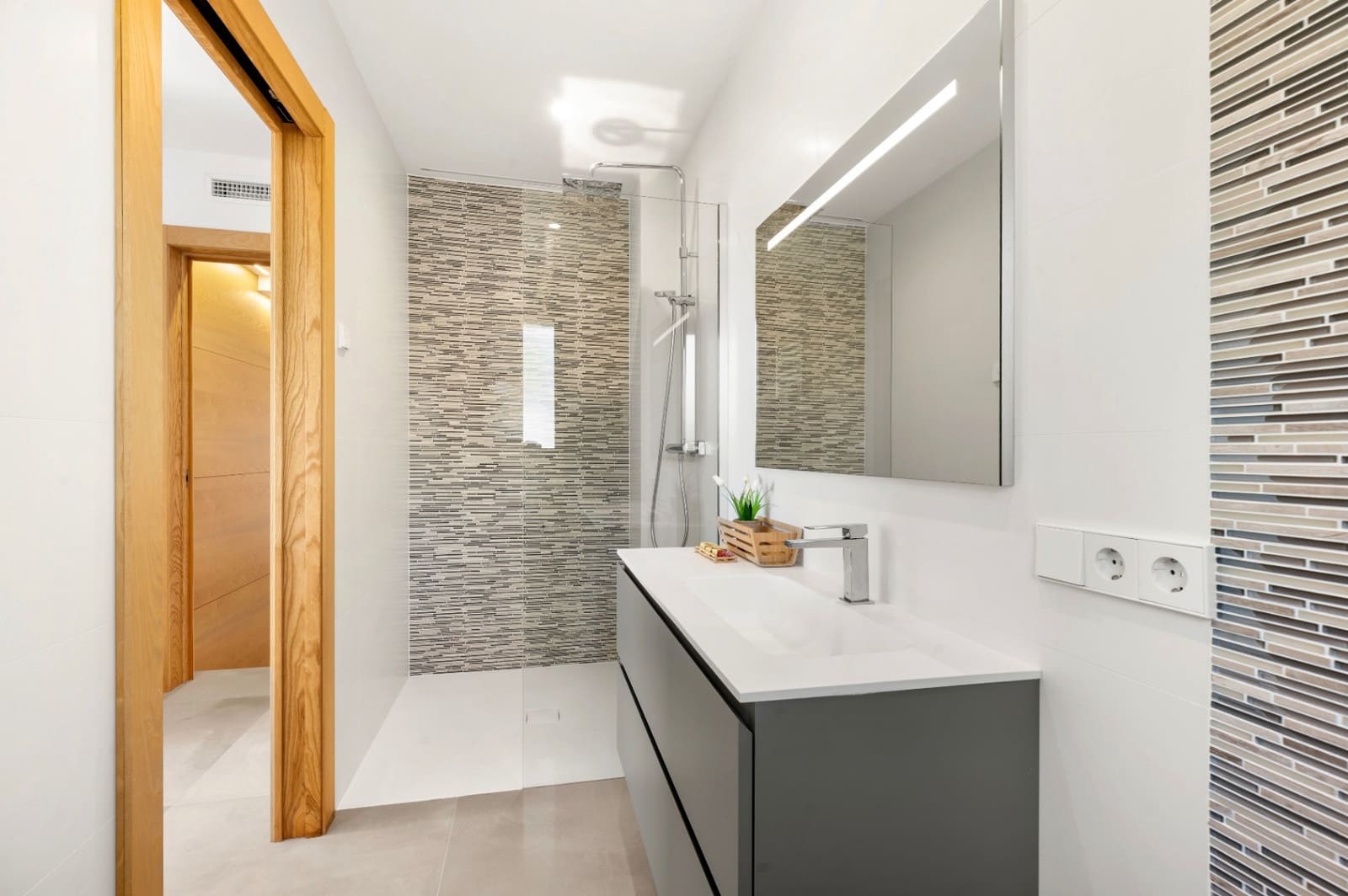 4 soverom Villa til salgs i Benissa med svømmebasseng garasje - € 2 350 000 (Ref: 9982675)