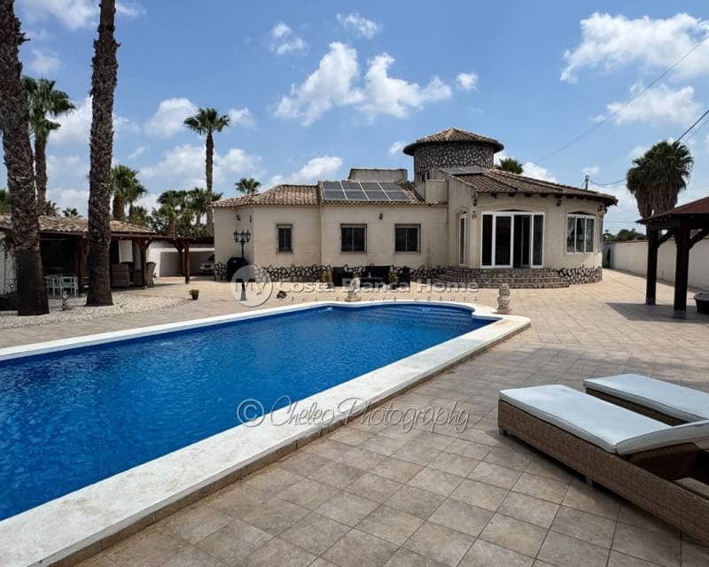 3 bedroom Finca/Country House for sale in Catral with pool - € 524,900 (Ref: 10034343)