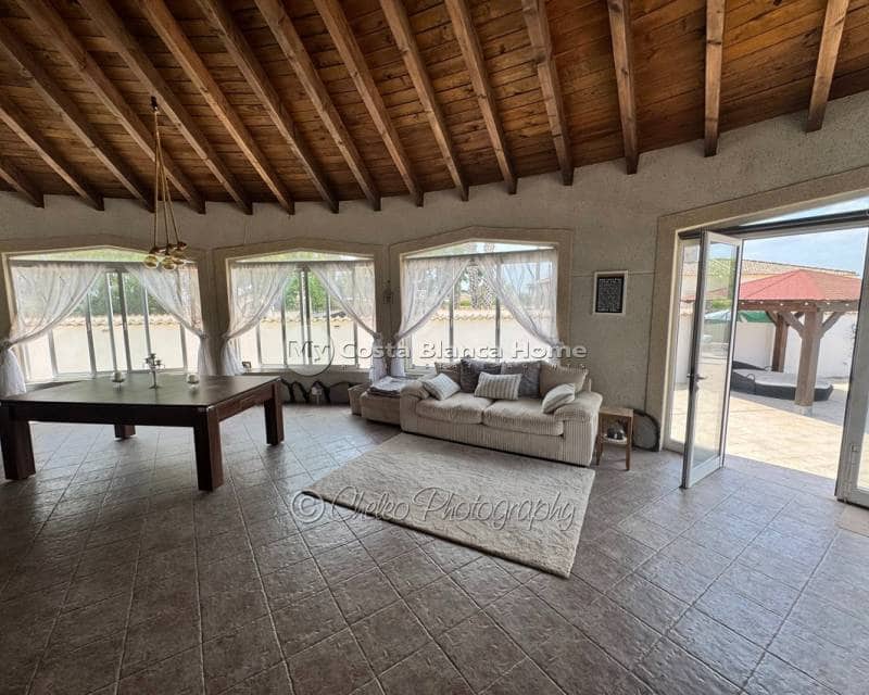 3 bedroom Finca/Country House for sale in Catral with pool - € 524,900 (Ref: 10034343)