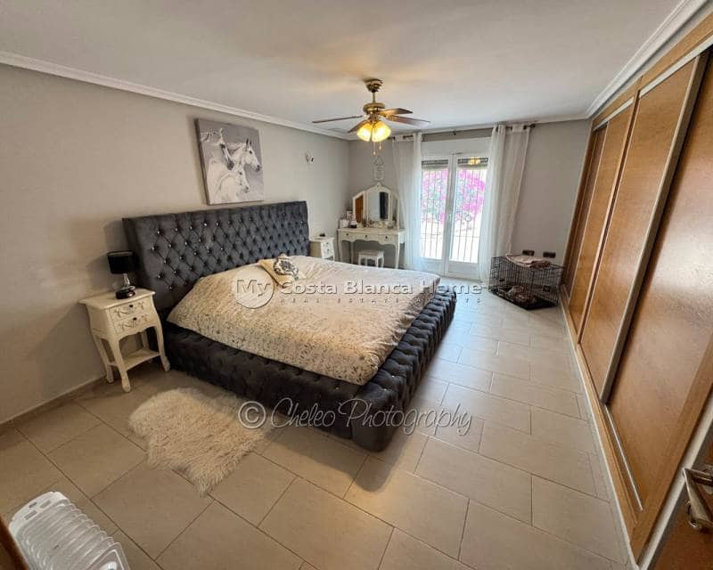 3 bedroom Finca/Country House for sale in Catral with pool - € 524,900 (Ref: 10034343)