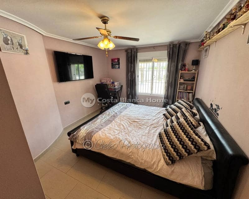 3 bedroom Finca/Country House for sale in Catral with pool - € 524,900 (Ref: 10034343)