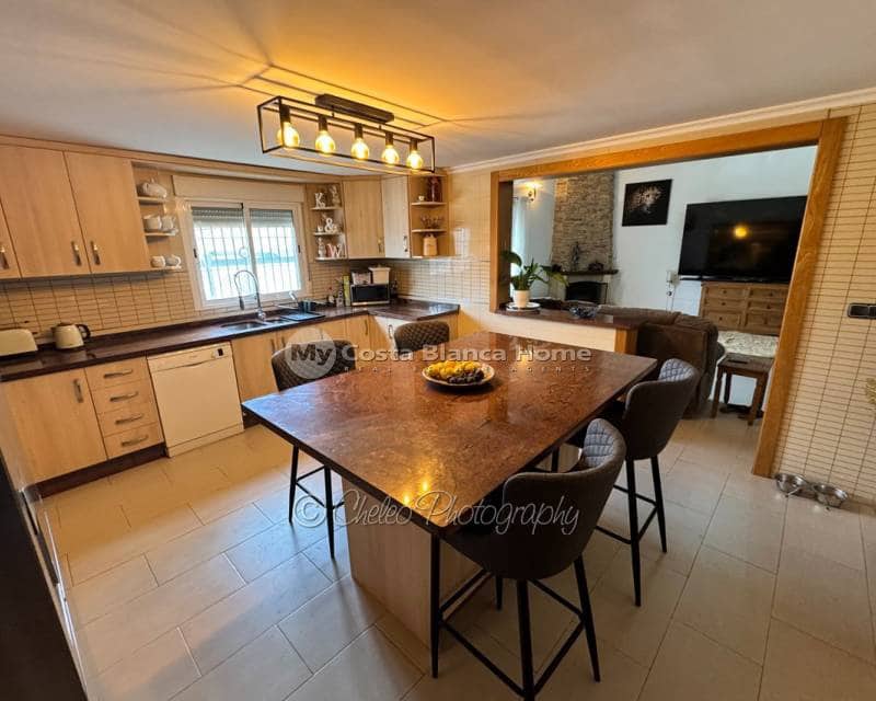 3 bedroom Finca/Country House for sale in Catral with pool - € 524,900 (Ref: 10034343)
