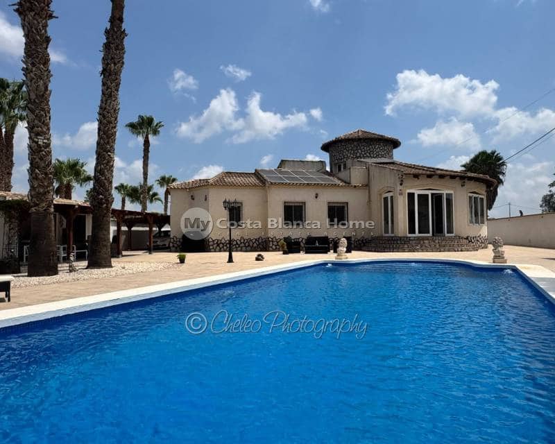 3 bedroom Finca/Country House for sale in Catral with pool - € 524,900 (Ref: 10034343)