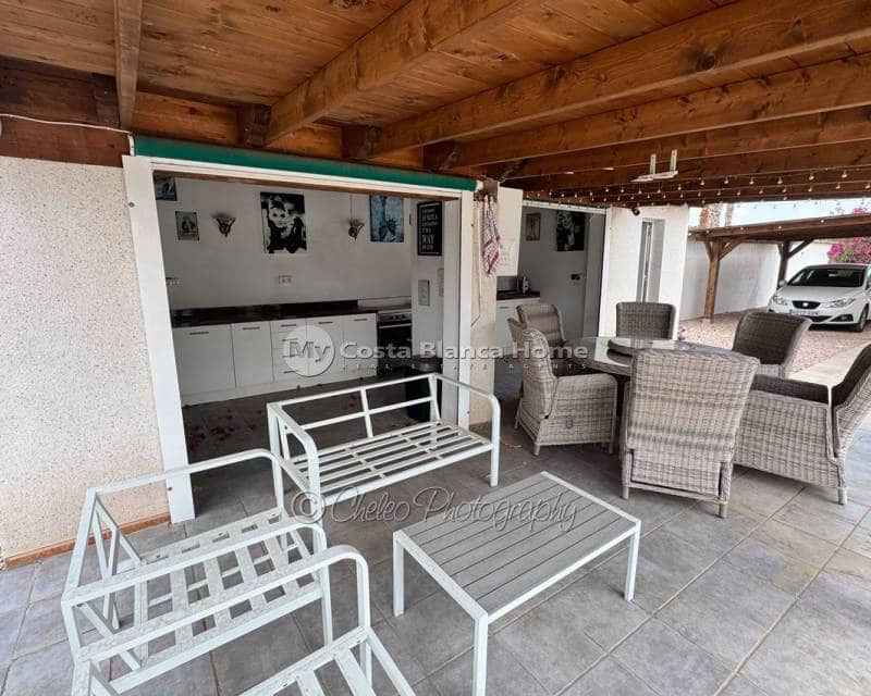 3 bedroom Finca/Country House for sale in Catral with pool - € 524,900 (Ref: 10034343)