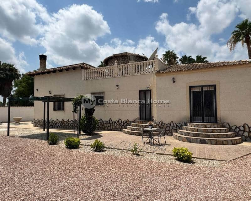 3 bedroom Finca/Country House for sale in Catral with pool - € 524,900 (Ref: 10034343)