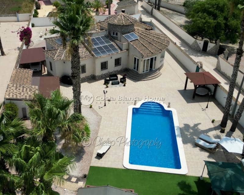 3 bedroom Finca/Country House for sale in Catral with pool - € 524,900 (Ref: 10034343)