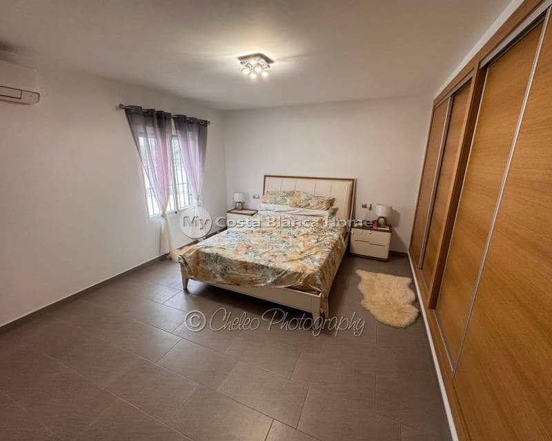 8 Zimmer Villa zu verkaufen in Catral mit Pool Garage - 799.990 € (Ref: 10039266)