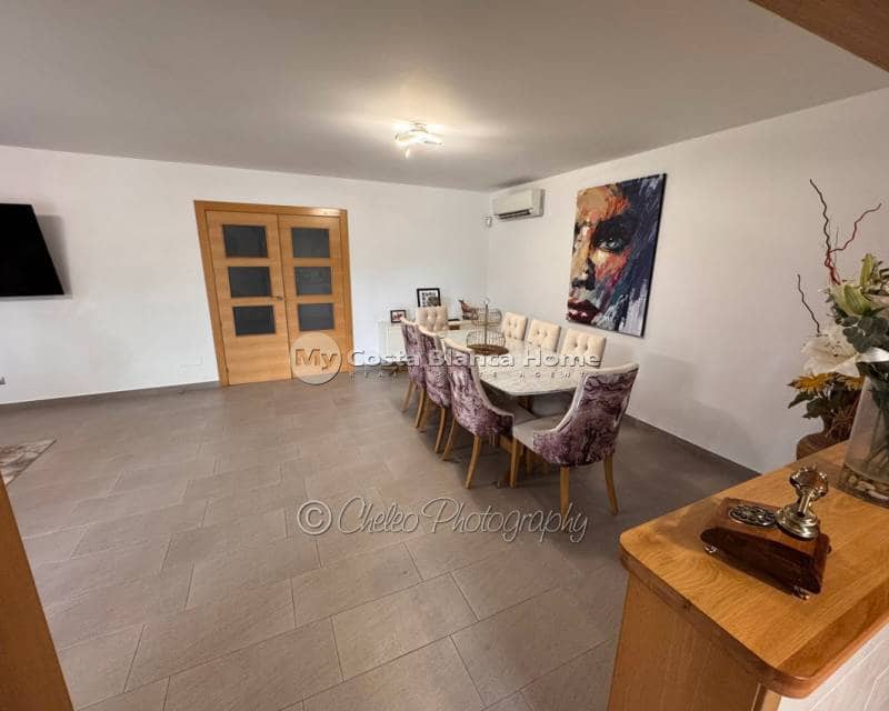8 Zimmer Villa zu verkaufen in Catral mit Pool Garage - 799.990 € (Ref: 10039266)