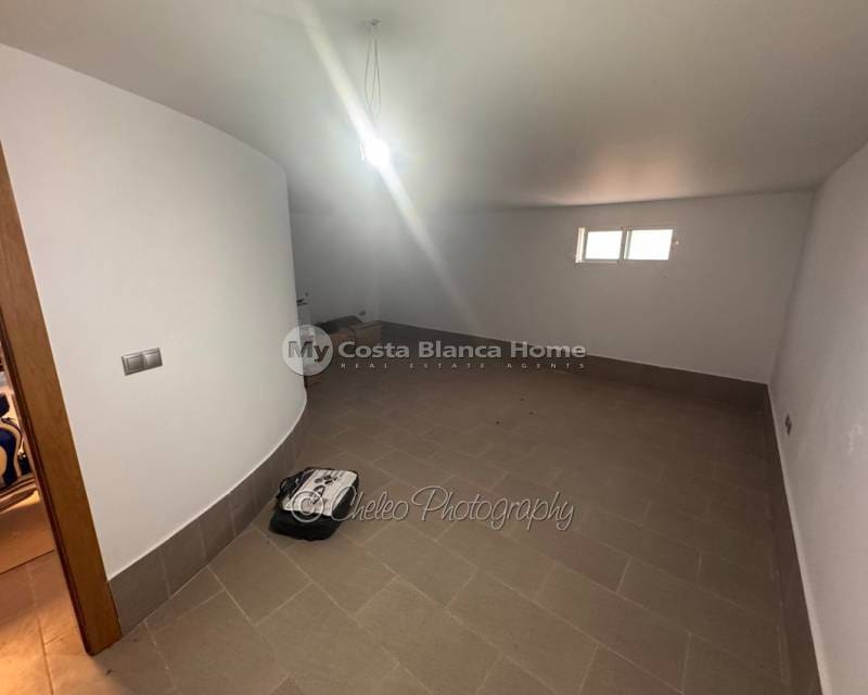 8 Zimmer Villa zu verkaufen in Catral mit Pool Garage - 799.990 € (Ref: 10039266)