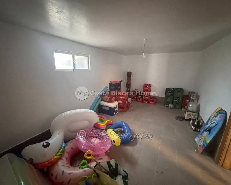 8 Zimmer Villa zu verkaufen in Catral mit Pool Garage - 799.990 € (Ref: 10039266)