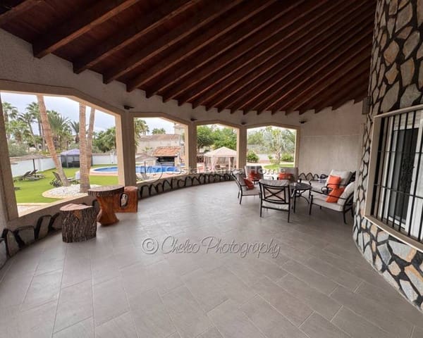8 Zimmer Villa zu verkaufen in Catral mit Pool Garage - 799.990 € (Ref: 10039266)