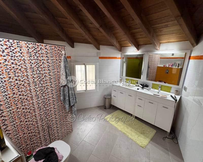 8 Zimmer Villa zu verkaufen in Catral mit Pool Garage - 799.990 € (Ref: 10039266)