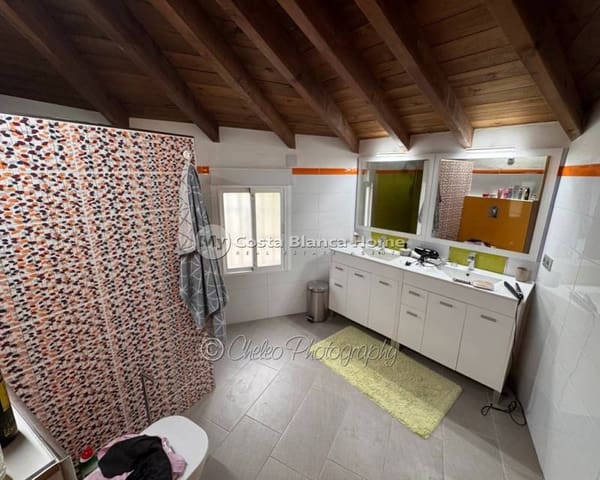8 Zimmer Villa zu verkaufen in Catral mit Pool Garage - 799.990 € (Ref: 10039266)
