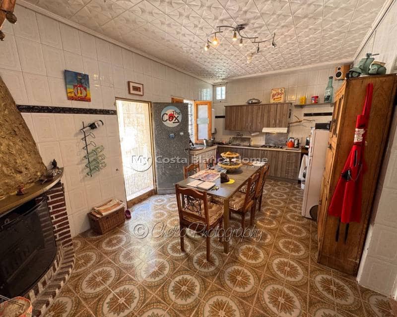 5 bedroom Finca/Country House for sale in Crevillente / Crevillent with pool garage - € 199,900 (Ref: 10041745)