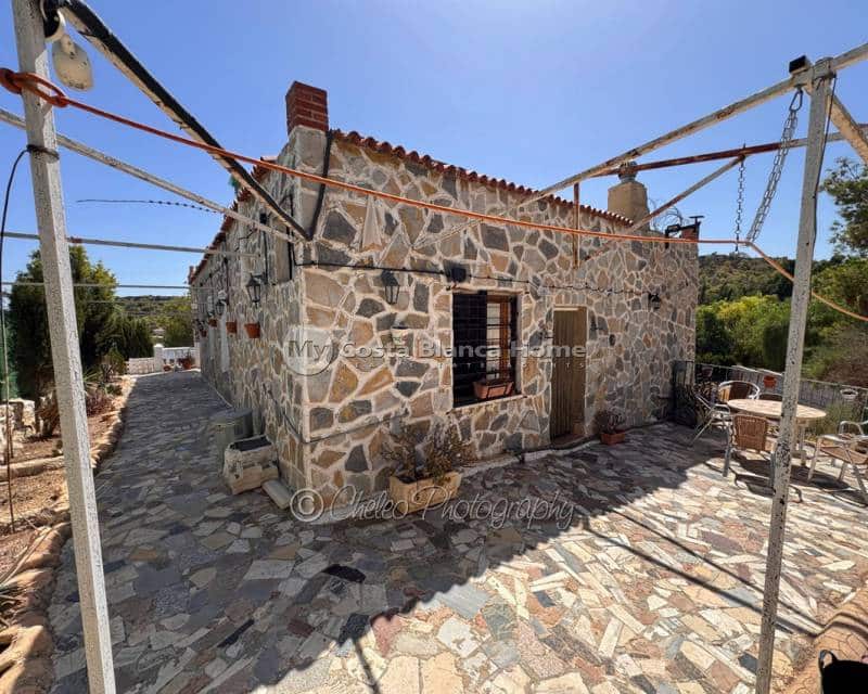 5 bedroom Finca/Country House for sale in Crevillente / Crevillent with pool garage - € 199,900 (Ref: 10041745)