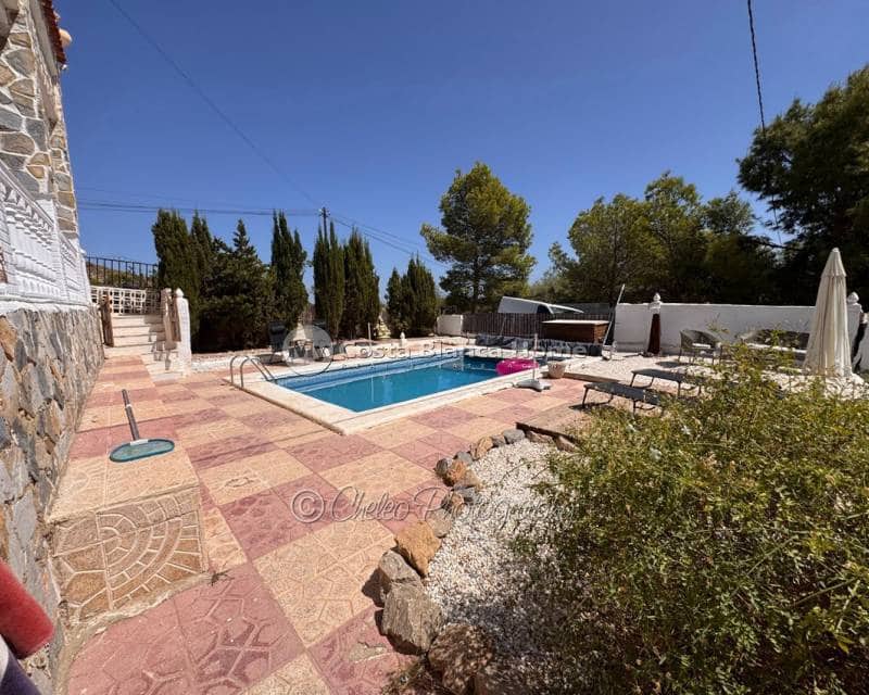 5 bedroom Finca/Country House for sale in Crevillente / Crevillent with pool garage - € 199,900 (Ref: 10041745)