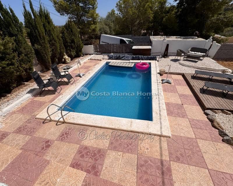 5 bedroom Finca/Country House for sale in Crevillente / Crevillent with pool garage - € 199,900 (Ref: 10041745)